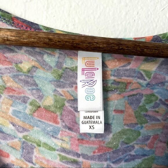 NWT LuLaRoe Perfect T Shirt Size XS - Picture 4 of 5